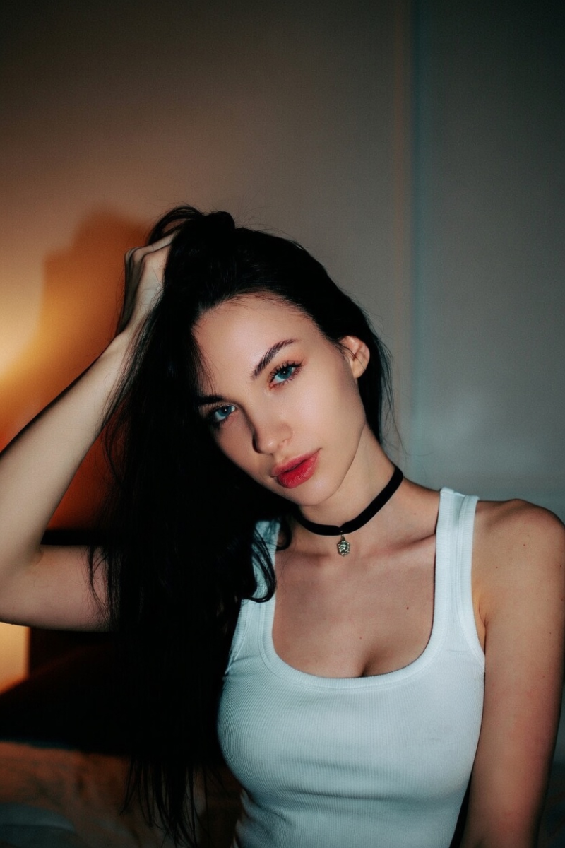 Яна Любимова